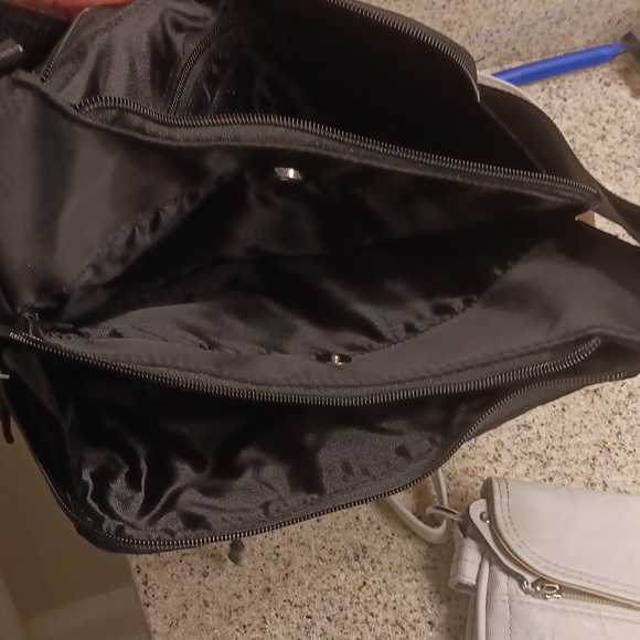 Handbag Cross over - Picture 5 of 6